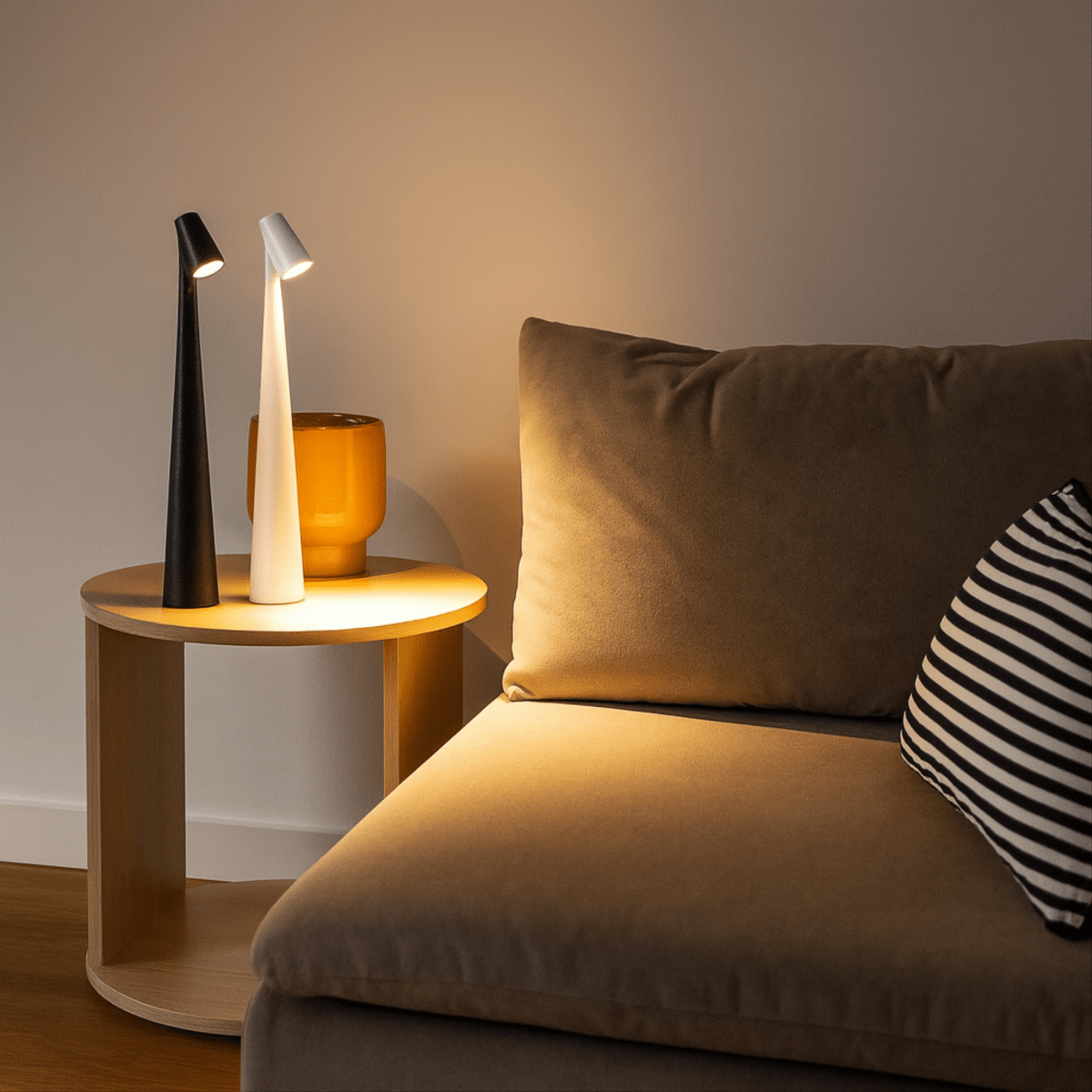 LightForge | Tischlampe – dimmbare Stimmung für wohnliche Bereiche