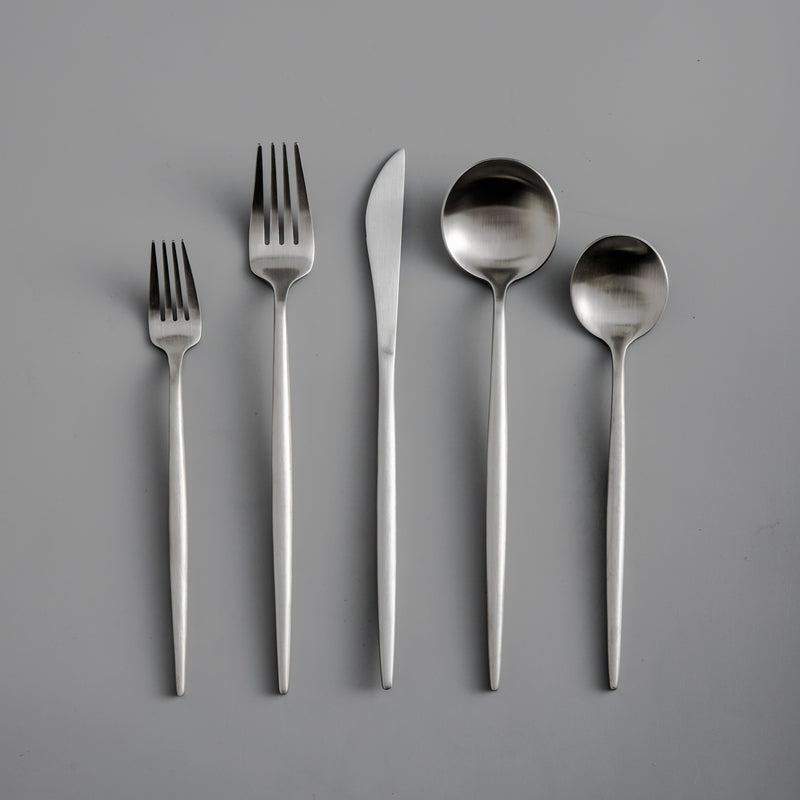 TableLuxe | Besteckset – klare Formen für einen harmonischen Esstisch