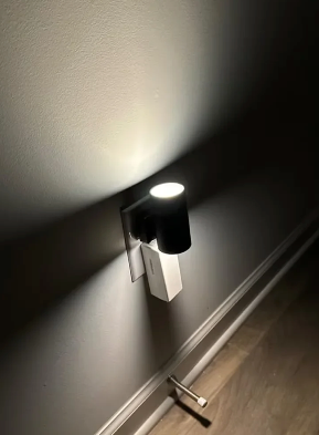 PlugRay | Wandleuchte – Moderne Automatische Lichtsteuerung