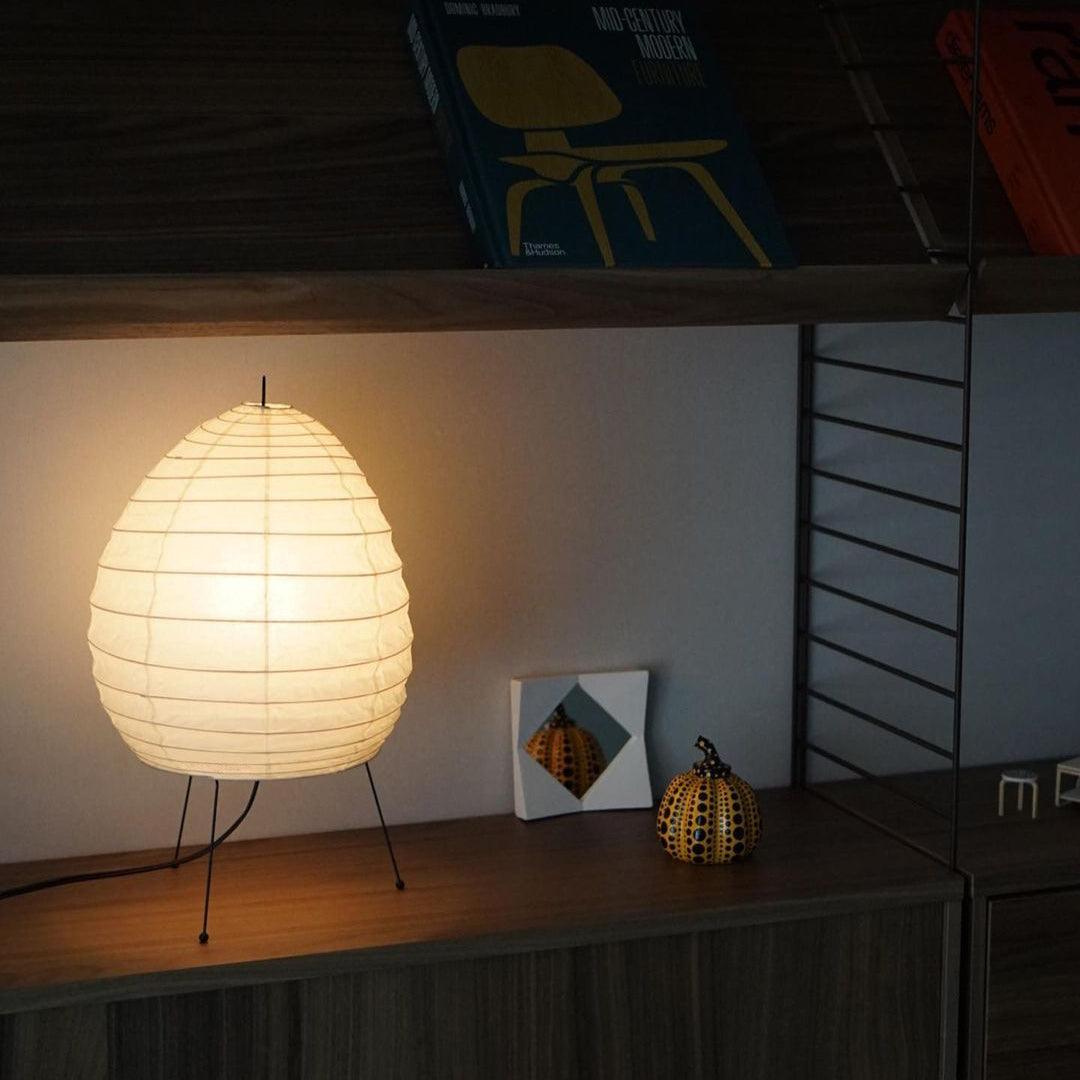 Elegante Tischlampe aus Washi-Papier mit Stahlbasis – Dimmbar, ideal als Nachttischlampe oder Tischleuchte für sanftes Licht 8