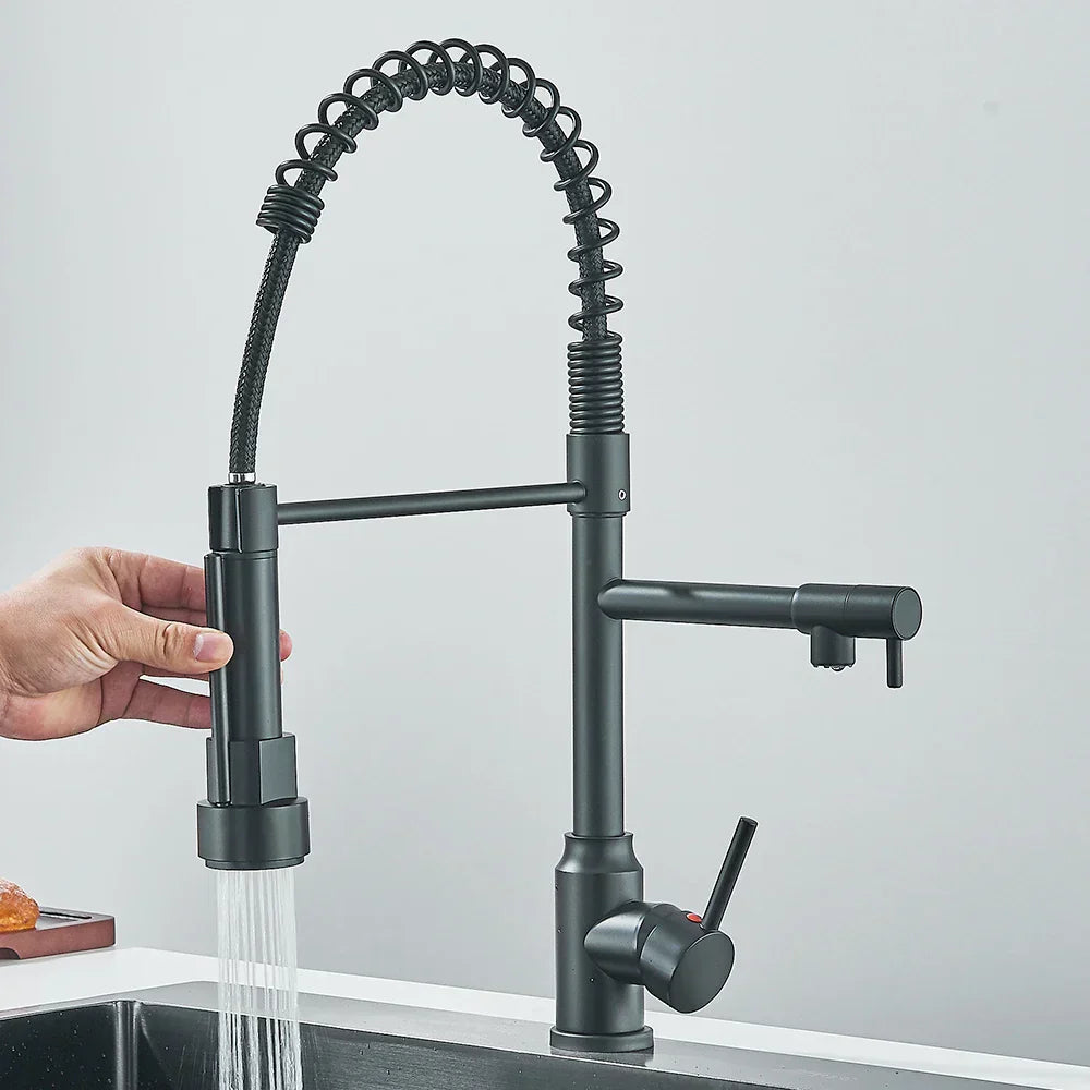 FlowShift | Küchenarmatur – Flexibler Auszug für vielseitiges Spülen