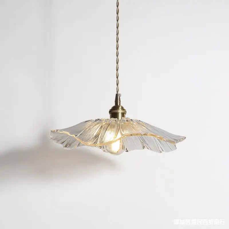PetalGlow | Deckenlampe – Blumenförmiges Glasdesign mit warmem Umgebungslicht