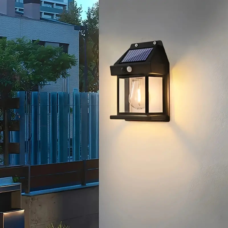 BrightSense | Solarleuchte – Bewegungsaktiviertes Starkes Sicherheitslicht