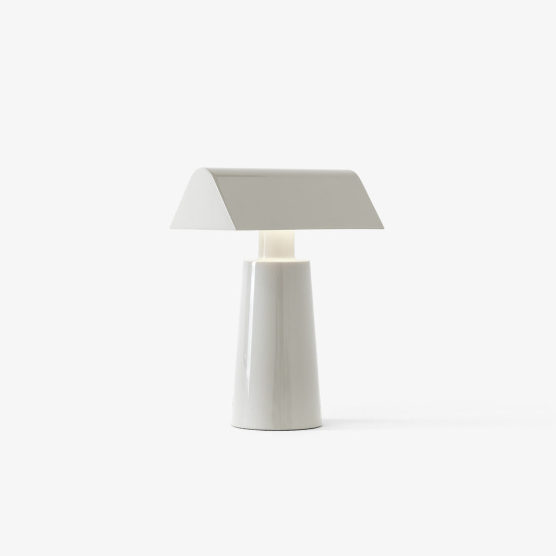 Moderne Tischlampe mit Dreifarbiger LED und USB-Anschluss – Elegante Nachttischlampe mit Touch-Schalter aus Lackiertem Stahl 9