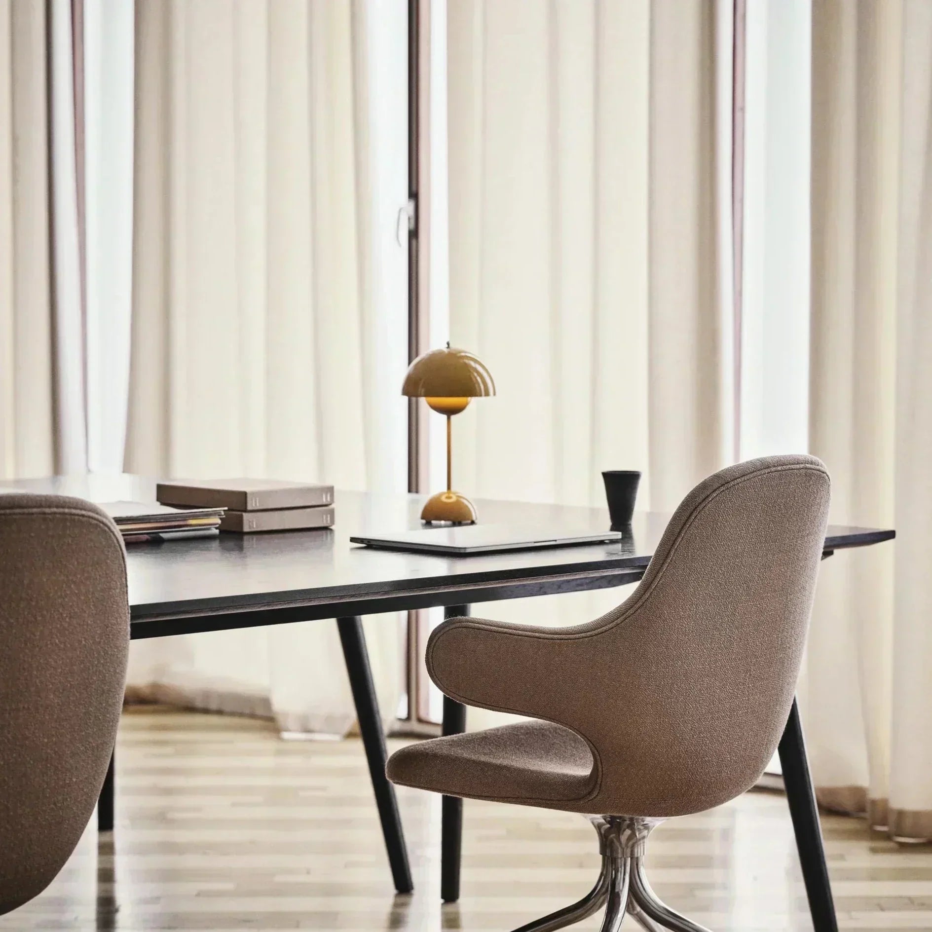 GlowMoss | Tischlampe – Dimmbares modernes Nordic-Design