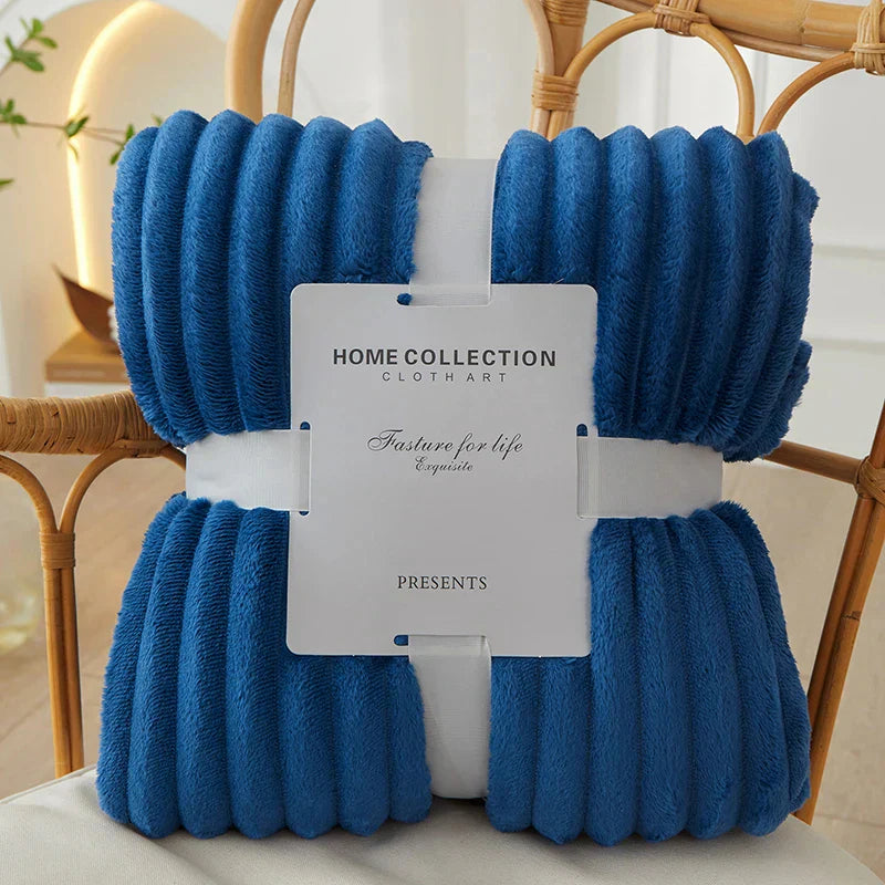 GentleCozy | Fleece-Decke – stilvolle Streifen für modernes Wohnen