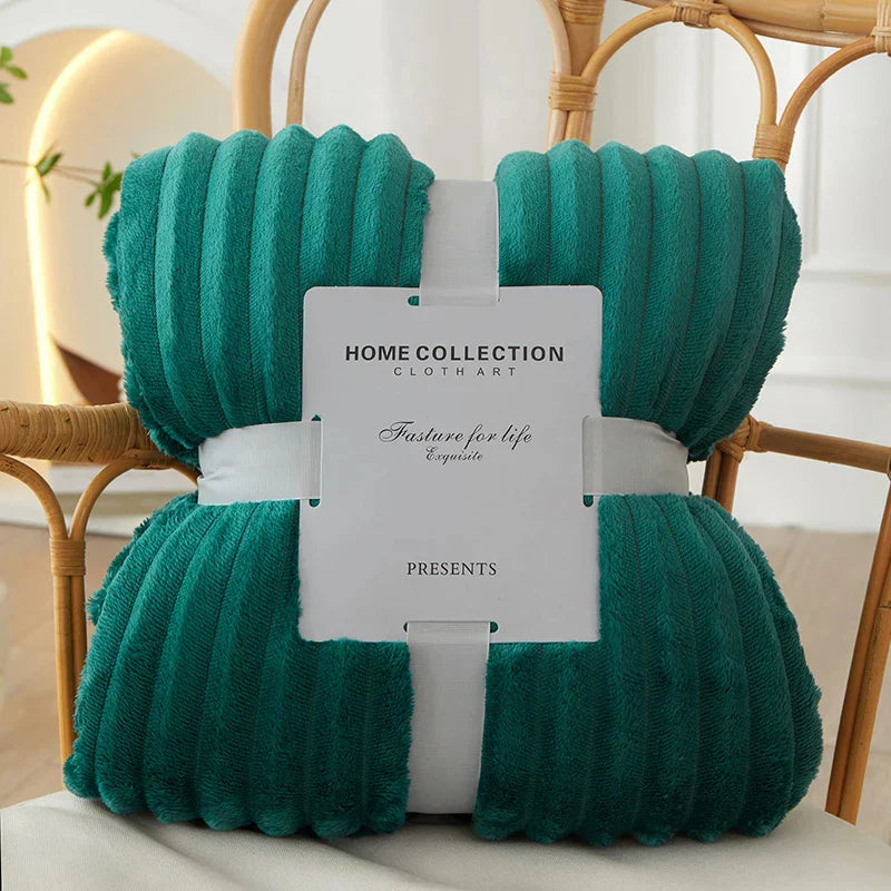 GentleCozy | Fleece-Decke – stilvolle Streifen für modernes Wohnen