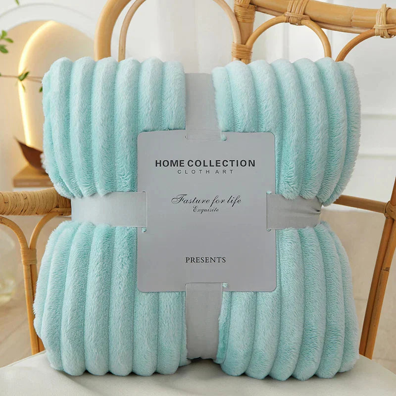 GentleCozy | Fleece-Decke – stilvolle Streifen für modernes Wohnen