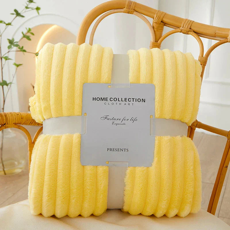 GentleCozy | Fleece-Decke – stilvolle Streifen für modernes Wohnen