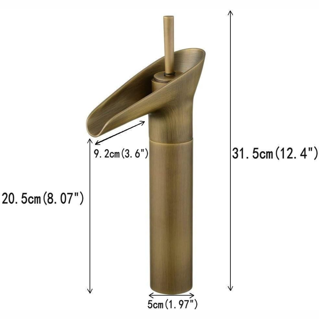 AquaLuxe | Armatur – Sanfter Eleganter Wasserfalleffekt