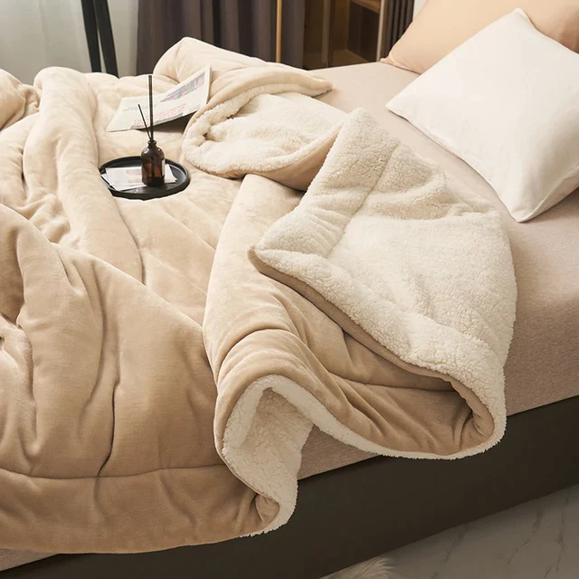 PlushAura | Decke – Elegante Wärmedecke für ein gemütliches Ambiente