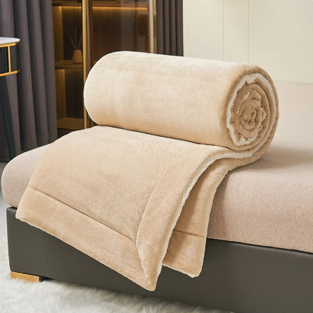 PlushAura | Decke – Elegante Wärmedecke für ein gemütliches Ambiente