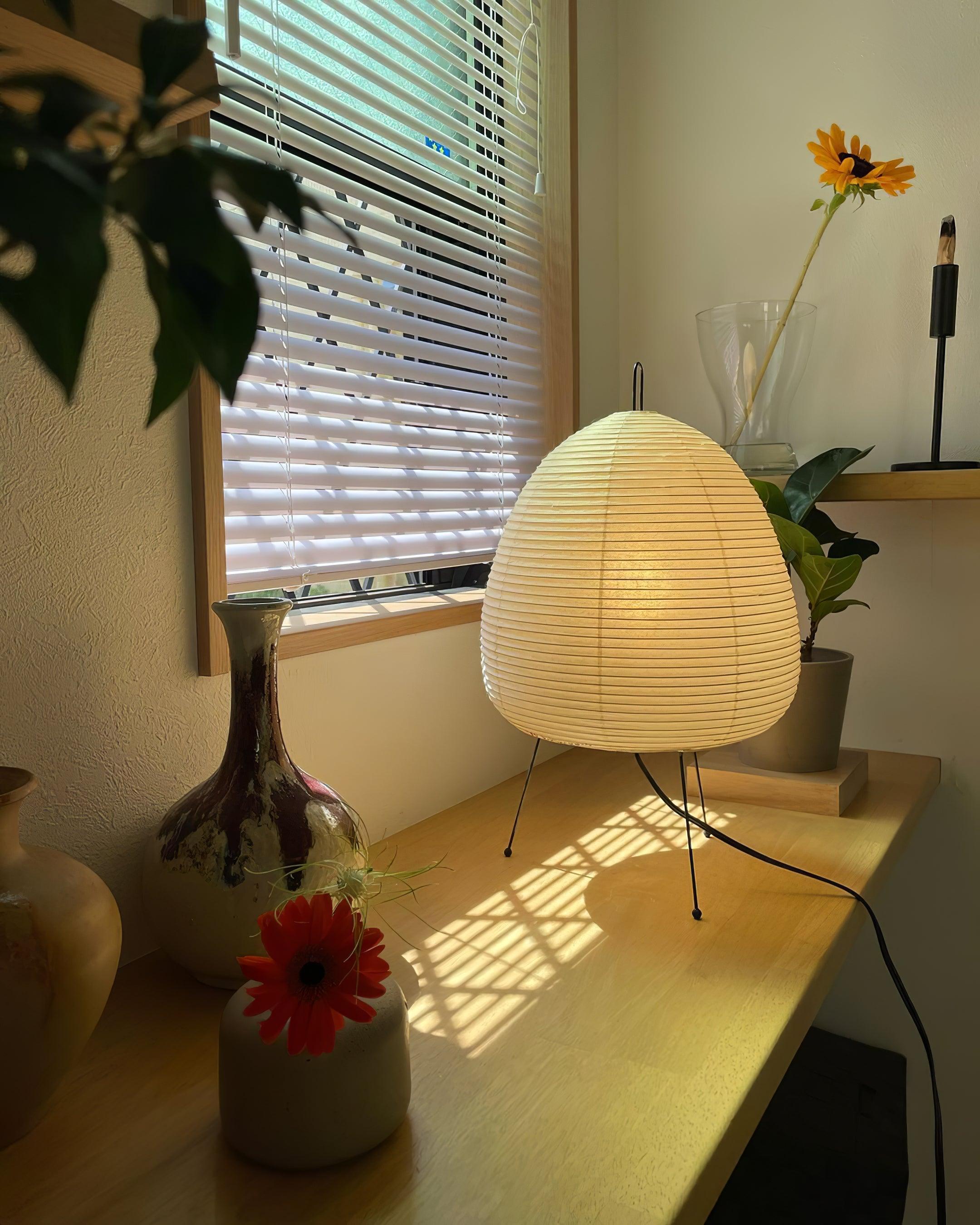 Elegante Dimmbar Tischlampe mit Gewölbtem Papierschirm – Ideal als Nachttischlampe oder Tischleuchte für Gemütliches Licht 3